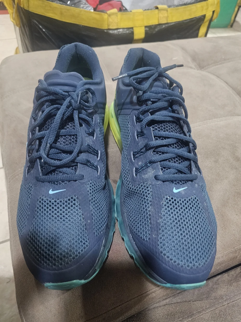 Nike Men’s Navy Blue Running Shoes with Teal Accents